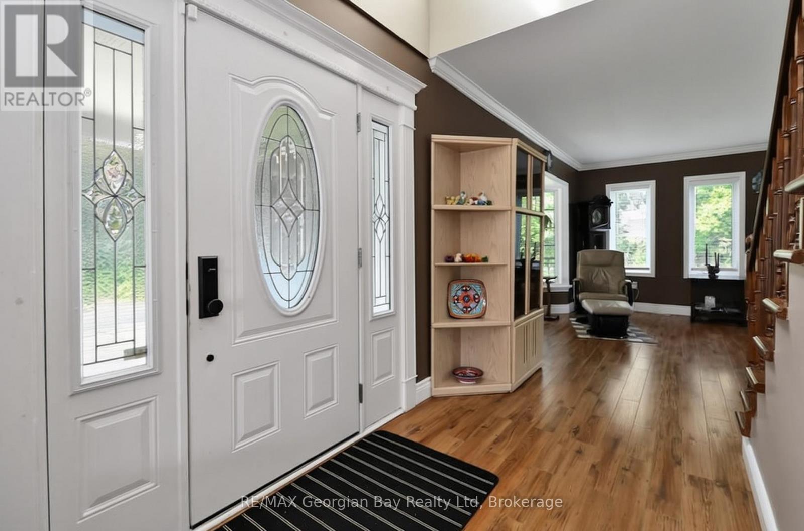 FOYER - 4 Moore Avenue, Tay, ON - Indoor Photo Showing Other Room
