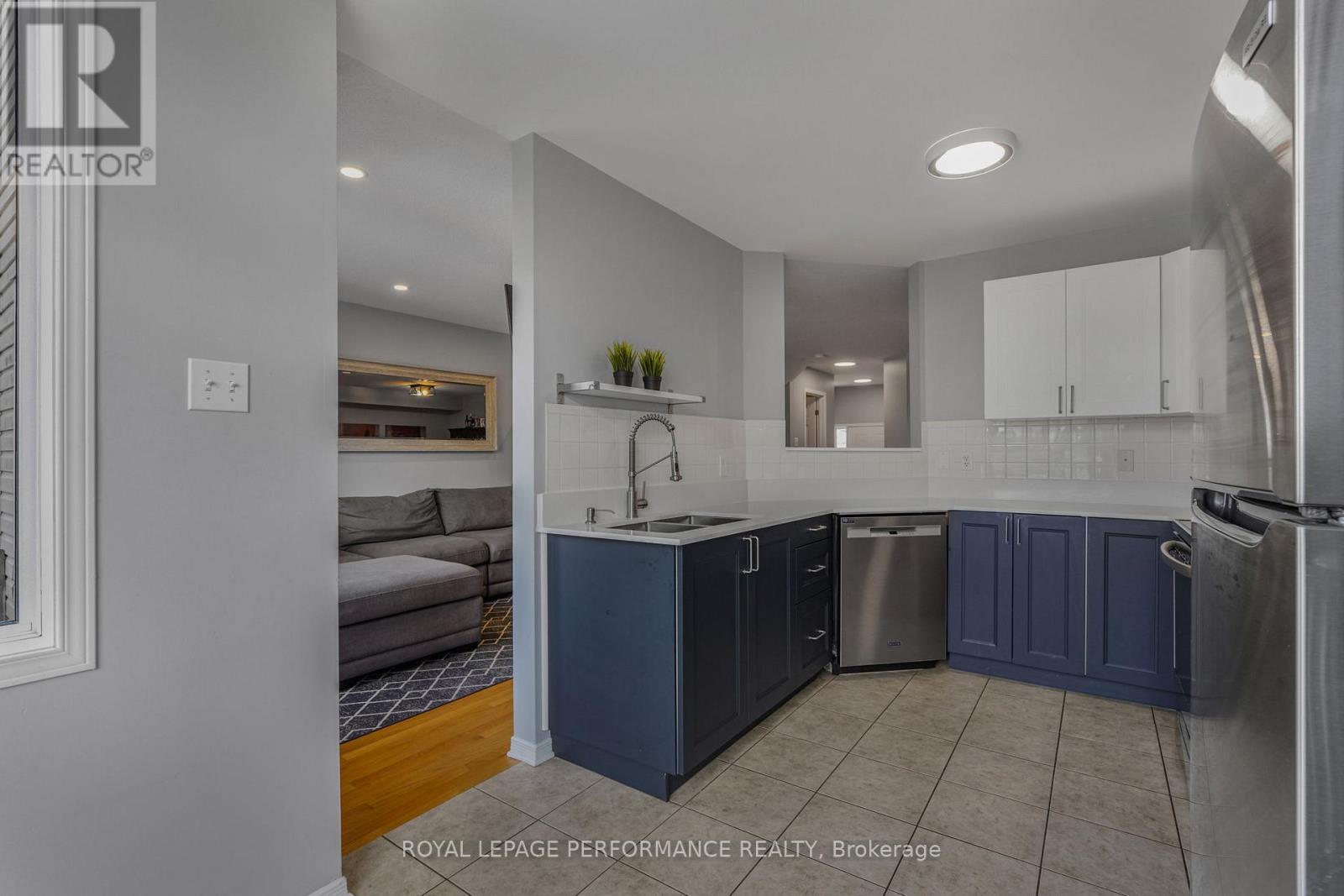 172 Colliston Crescent, Ottawa, ON