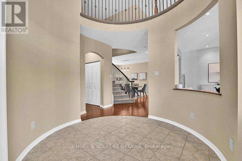 49 Grenwich Circle, Ottawa, ON