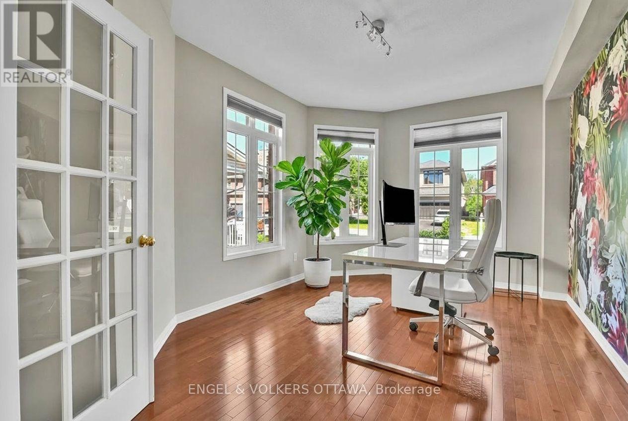 49 Grenwich Circle, Ottawa, ON