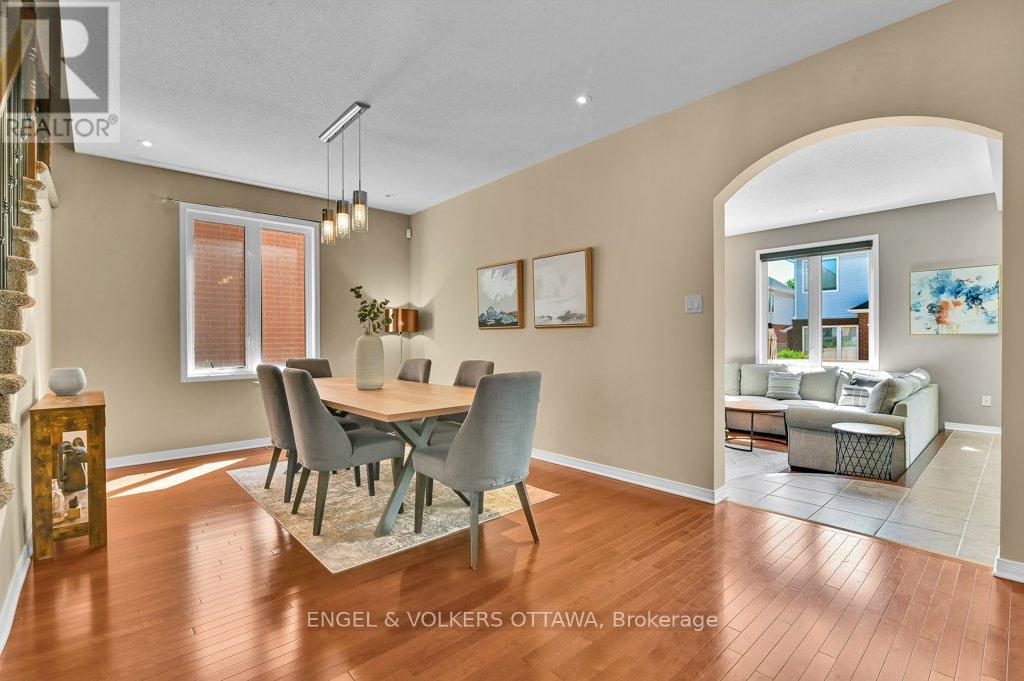 49 Grenwich Circle, Ottawa, ON