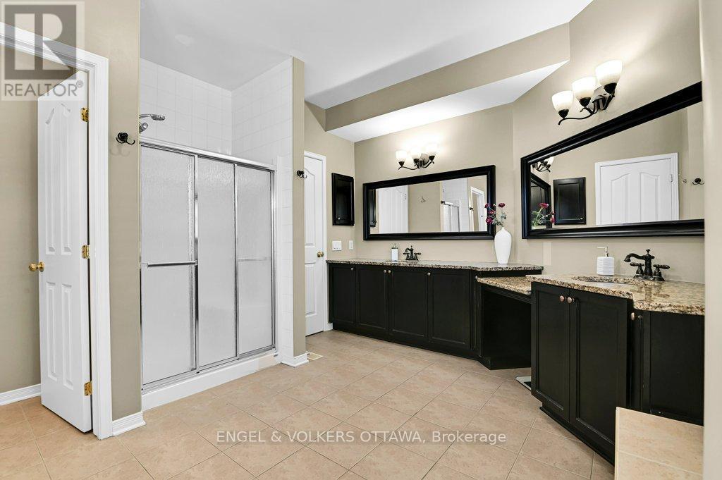 49 Grenwich Circle, Ottawa, ON