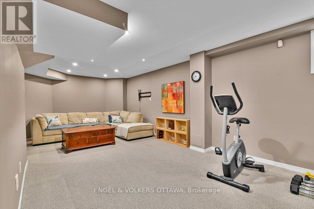 49 Grenwich Circle, Ottawa, ON
