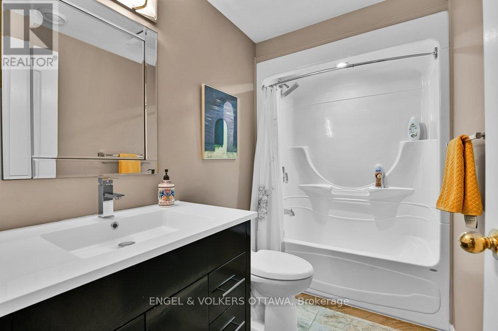 49 Grenwich Circle, Ottawa, ON