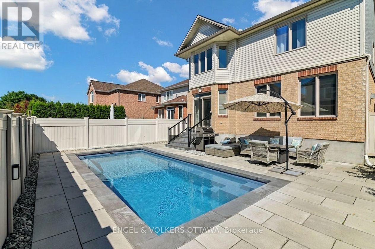 49 Grenwich Circle, Ottawa, ON