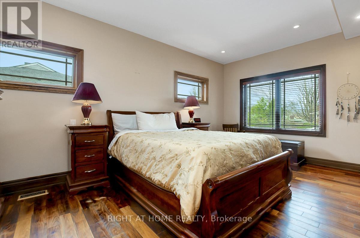 1271 Field Street, Ottawa, ON