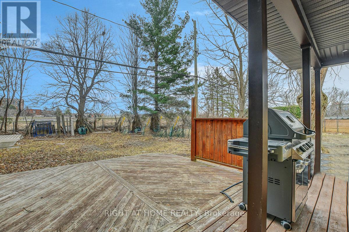 1271 Field Street, Ottawa, ON