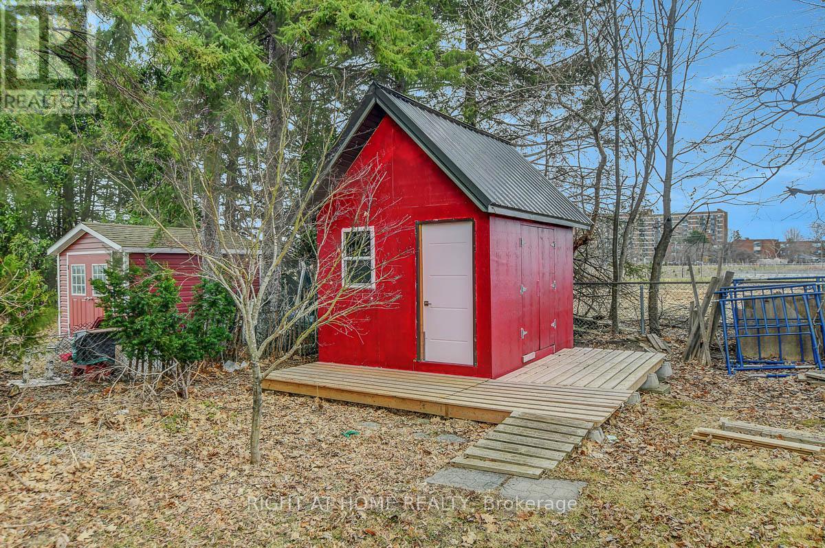 1271 Field Street, Ottawa, ON