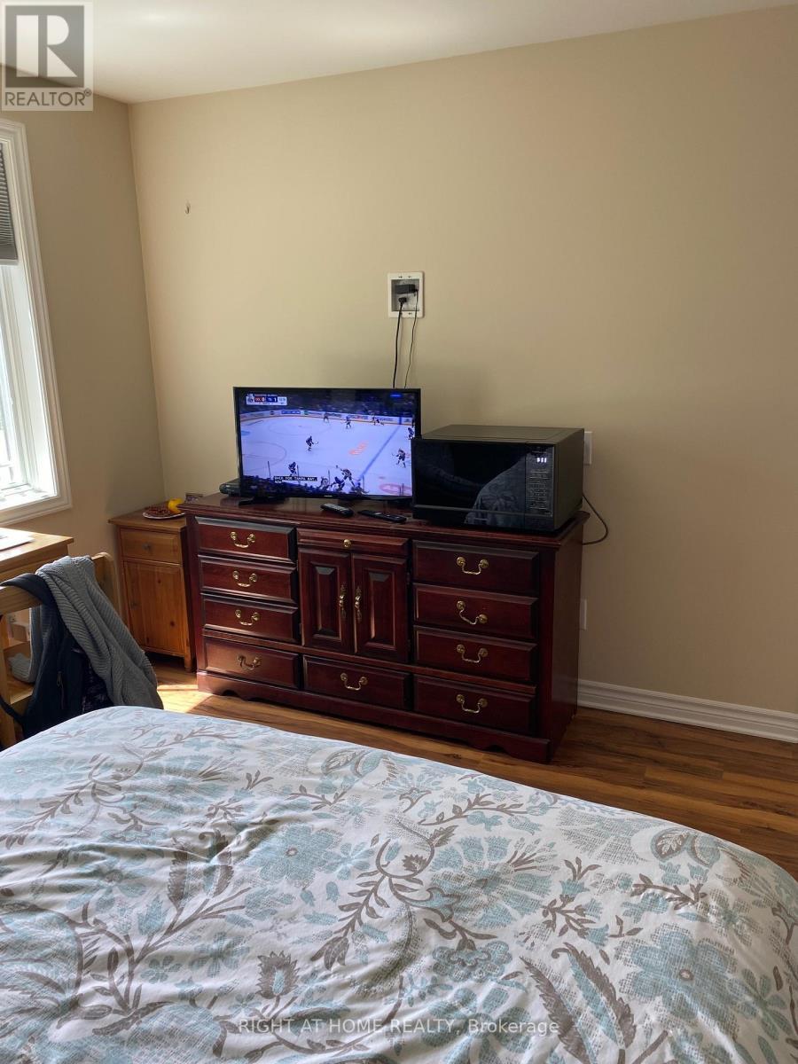 1271 Field Street, Ottawa, ON