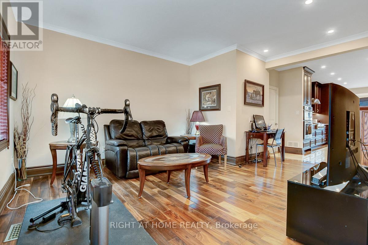 1271 Field Street, Ottawa, ON