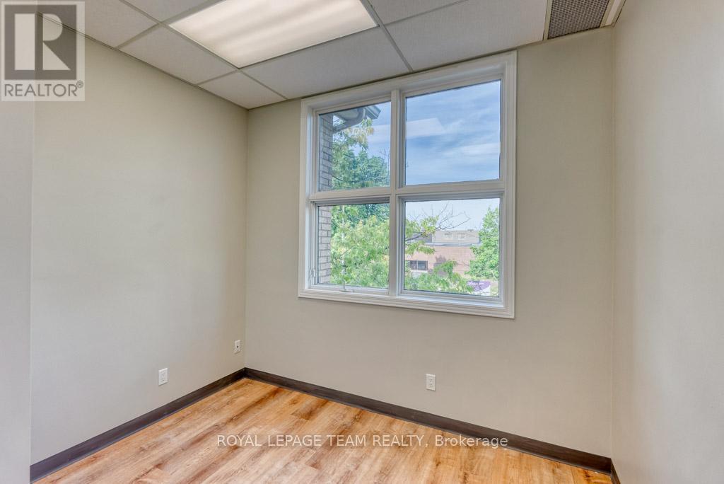 84 Centrepointe Drive, Ottawa, ON