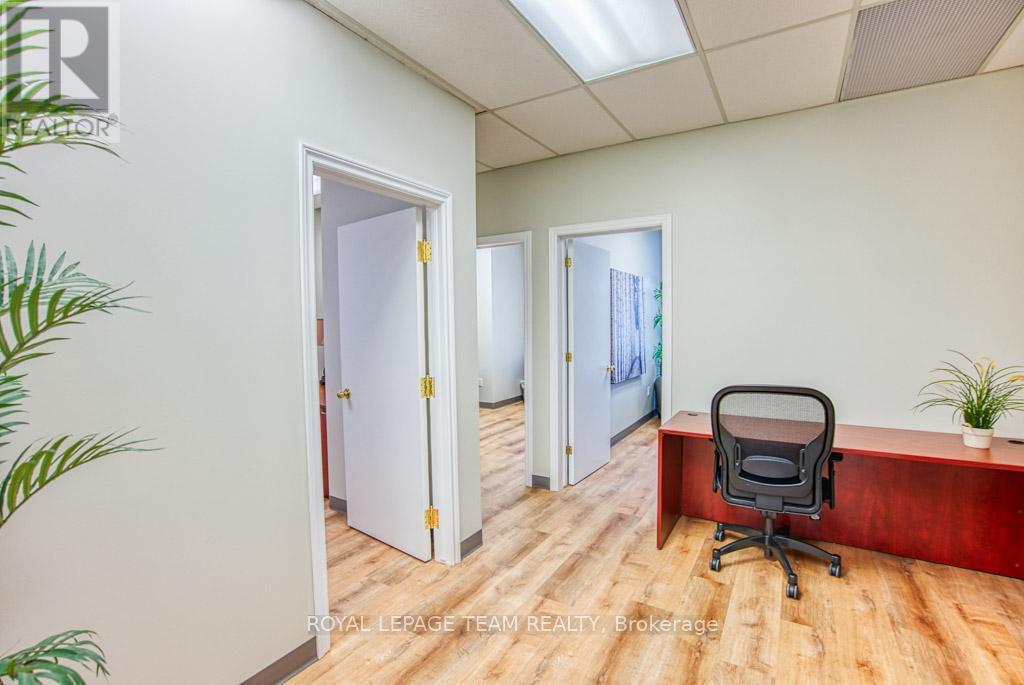 84 Centrepointe Drive, Ottawa, ON