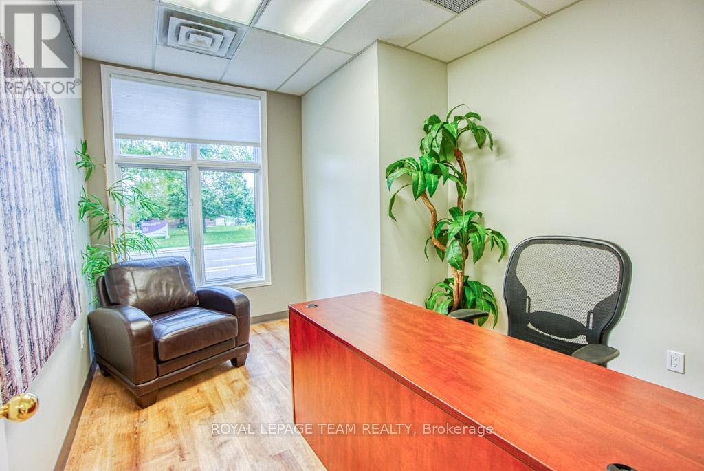 84 Centrepointe Drive, Ottawa, ON