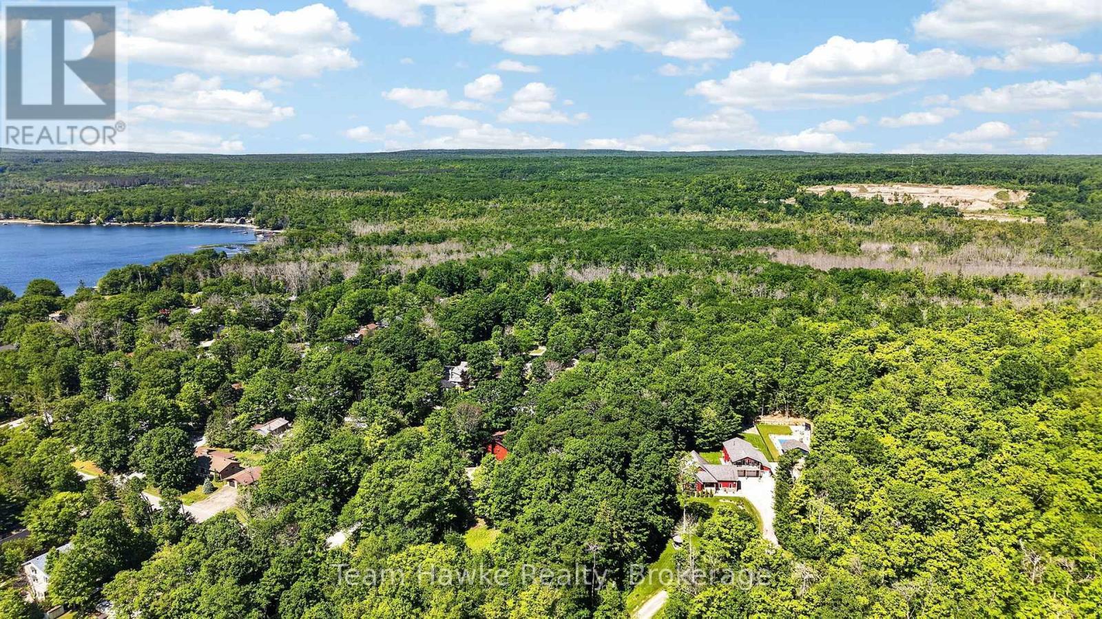 Plan 1060 Peek-A-Boo Trail, Tiny, ON