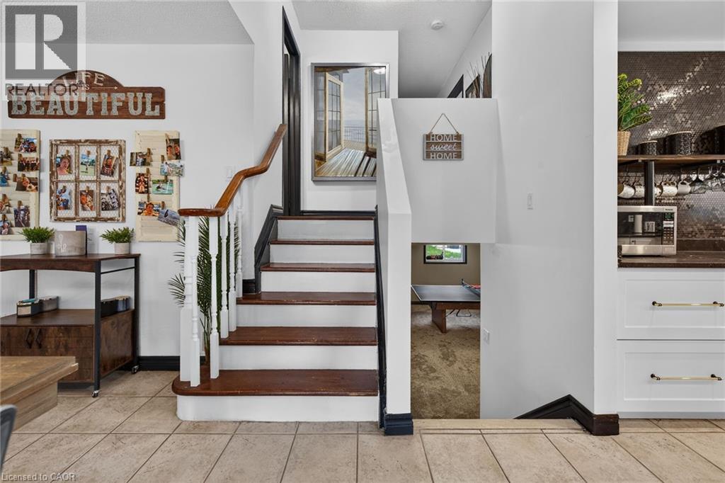 195 Locheed Drive, Hamilton, ON