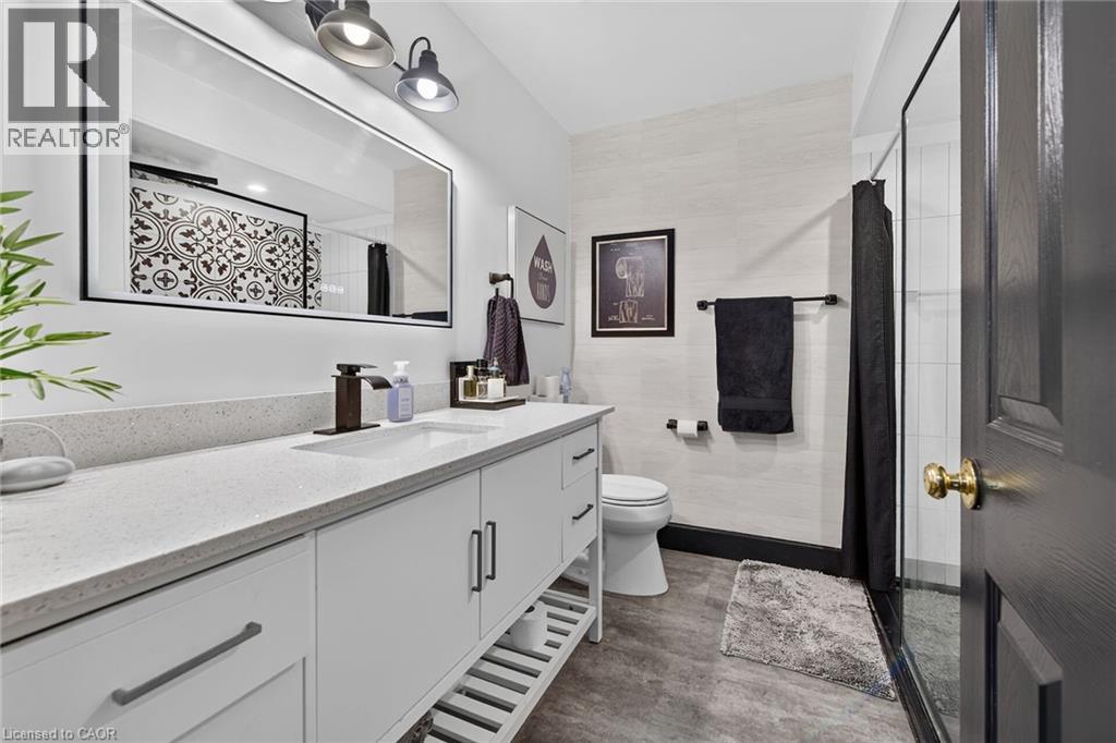 195 Locheed Drive, Hamilton, ON