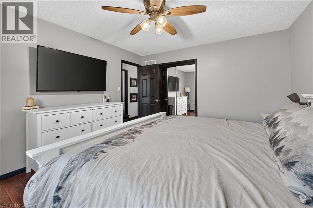 195 Locheed Drive, Hamilton, ON