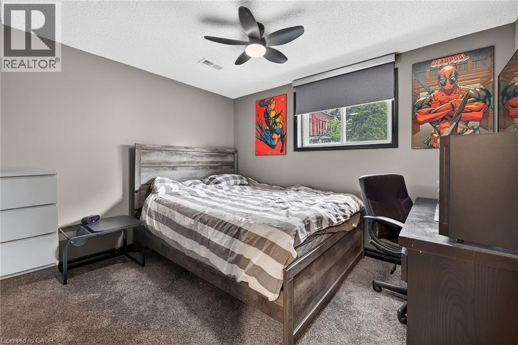 195 Locheed Drive, Hamilton, ON