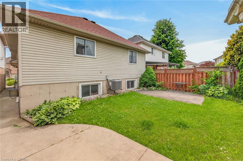 195 Locheed Drive, Hamilton, ON