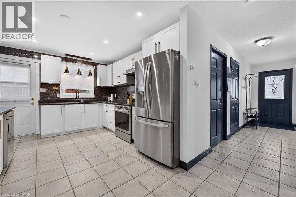 195 Locheed Drive, Hamilton, ON