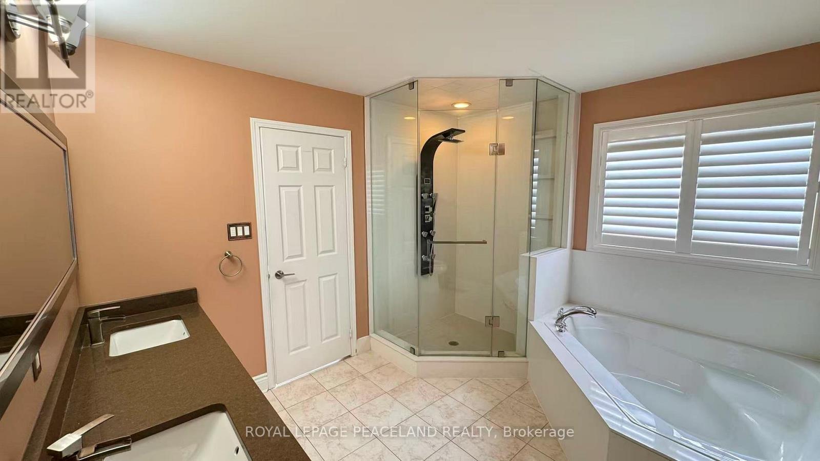 6 Cragg Crescent, Ajax, ON