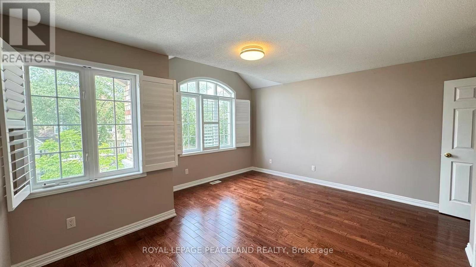 6 Cragg Crescent, Ajax, ON