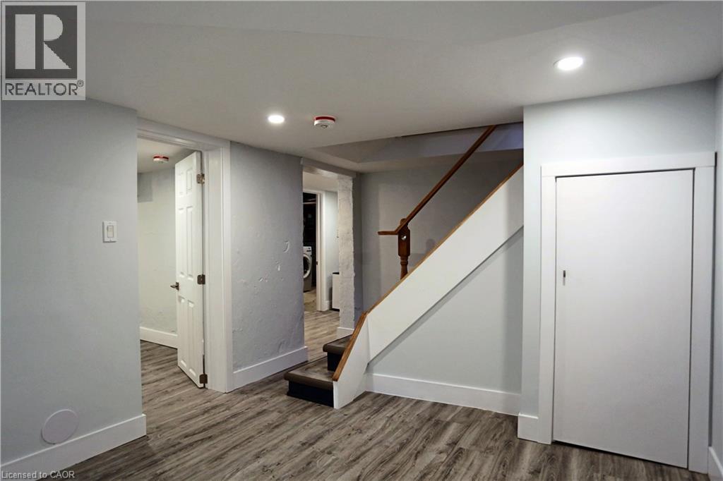 5 Betzner Avenue N, Kitchener, ON
