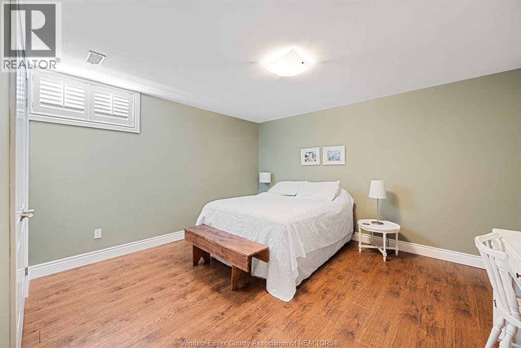 2203 Roxborough, Windsor, ON