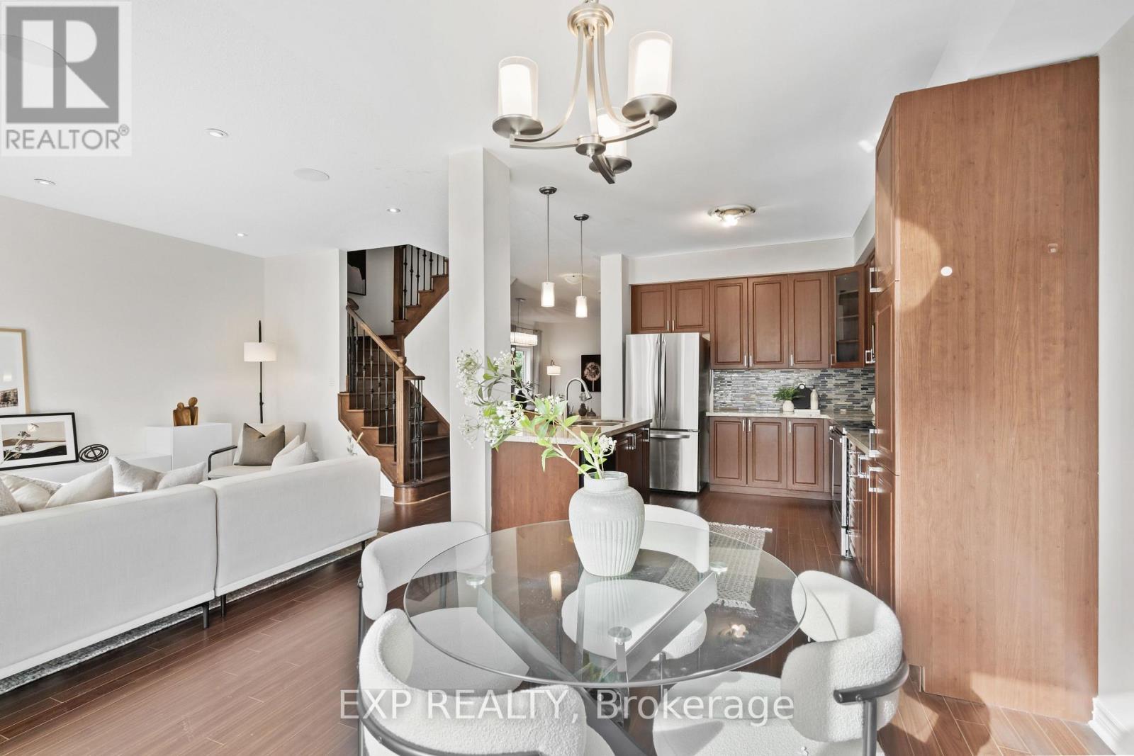 12 Mantz Crescent, Whitby, ON
