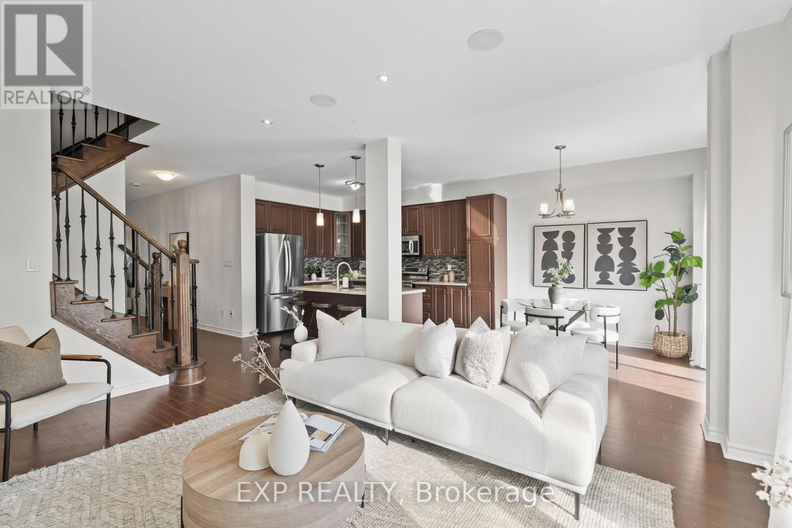 12 Mantz Crescent, Whitby, ON