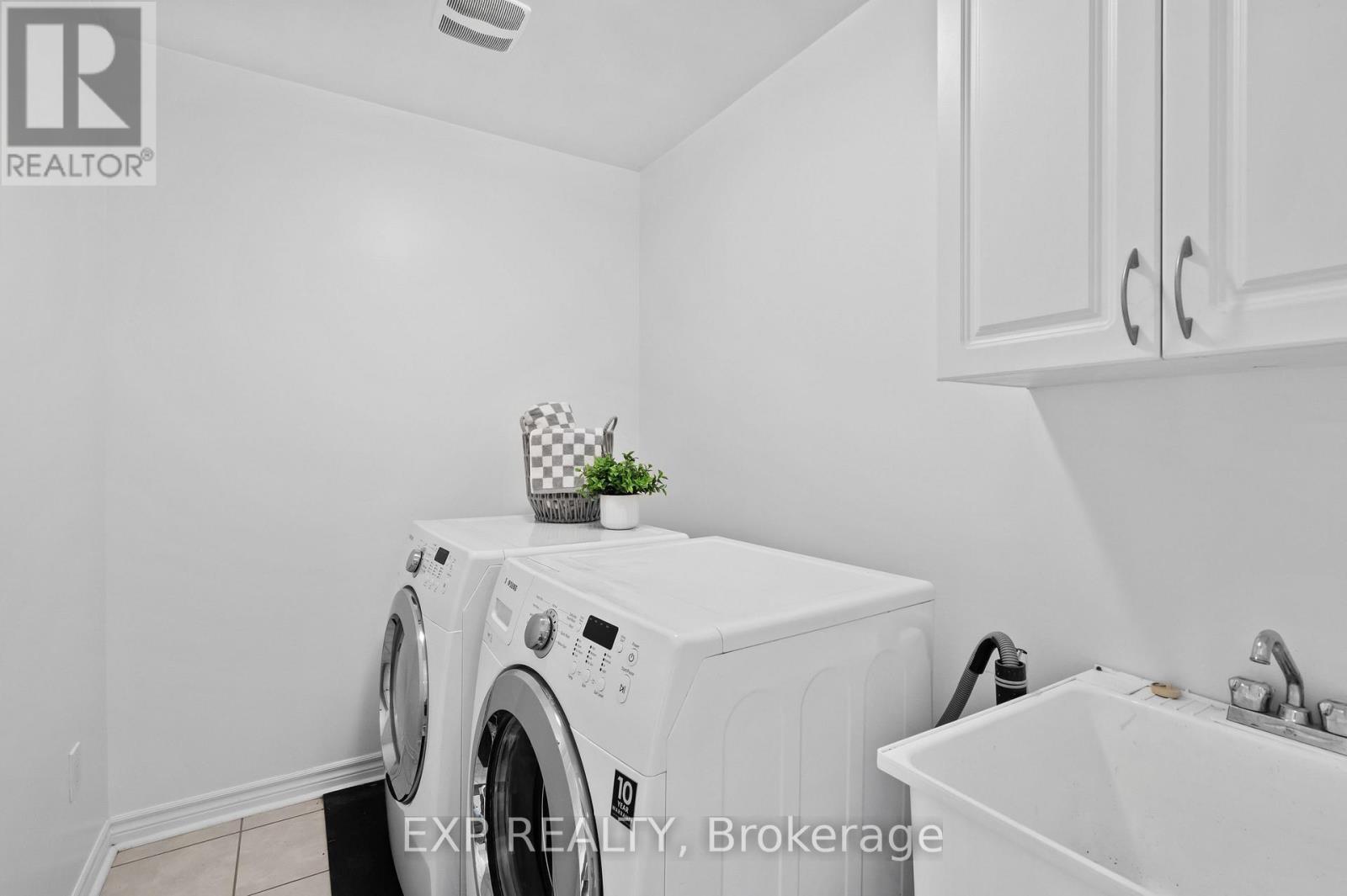 12 Mantz Crescent, Whitby, ON