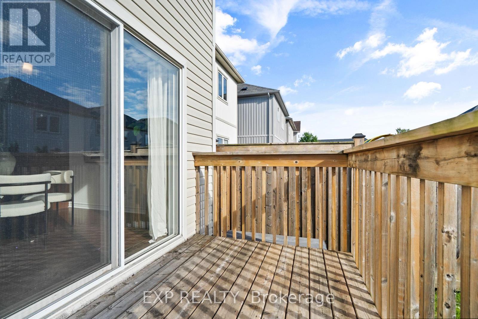 12 Mantz Crescent, Whitby, ON