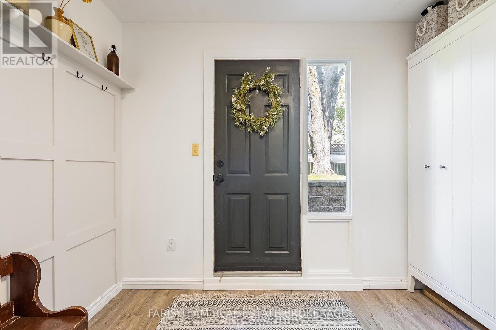 21 Maplehurst Crescent, Barrie, ON