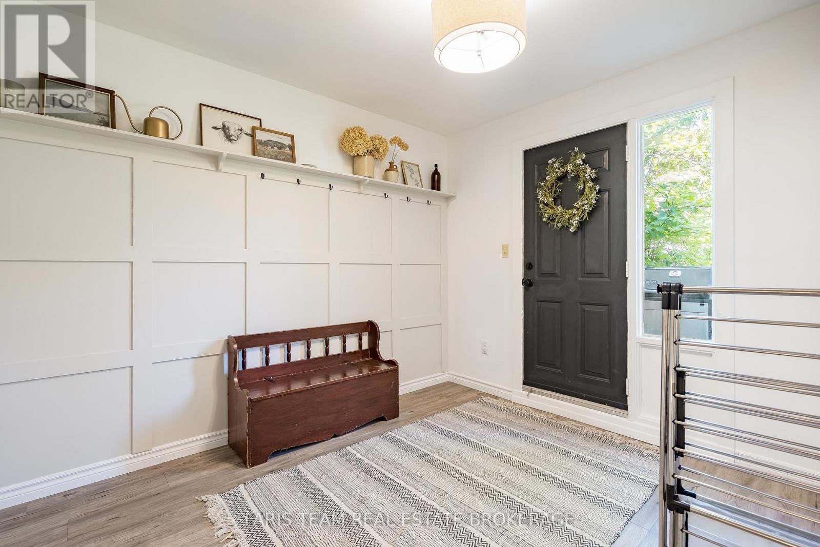 21 Maplehurst Crescent, Barrie, ON