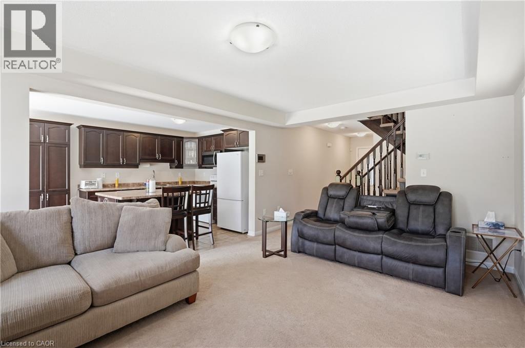 240 Emick Drive, Hamilton, ON - Indoor Photo Showing Living Room