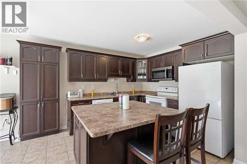 240 Emick Drive, Hamilton, ON - Indoor Photo Showing Kitchen