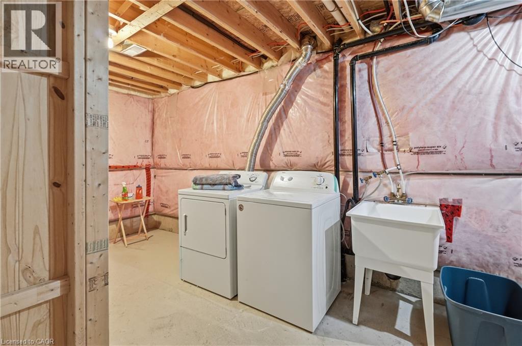 240 Emick Drive, Hamilton, ON - Indoor Photo Showing Laundry Room