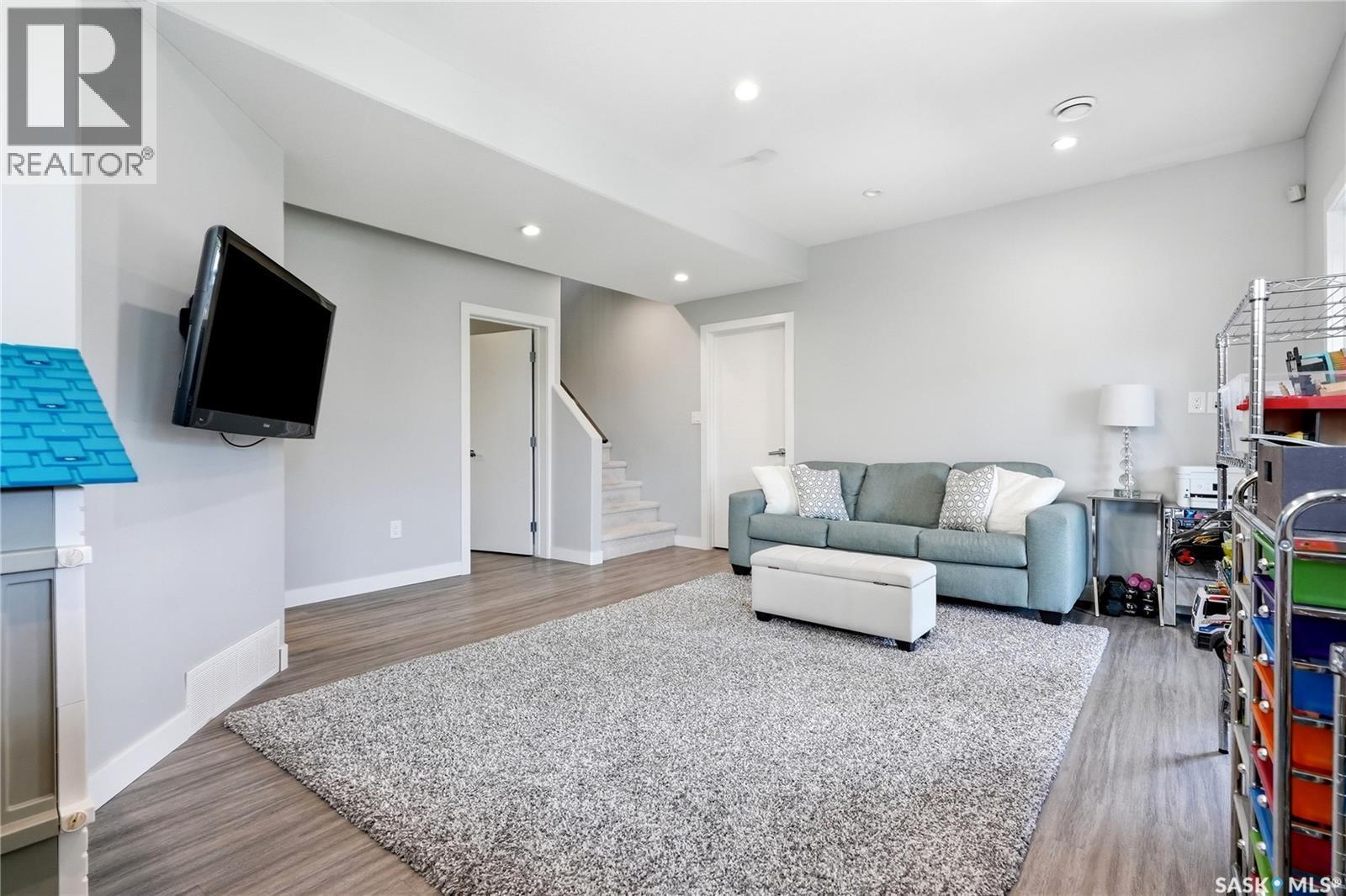 130 Sinclair Crescent, Saskatoon, SK