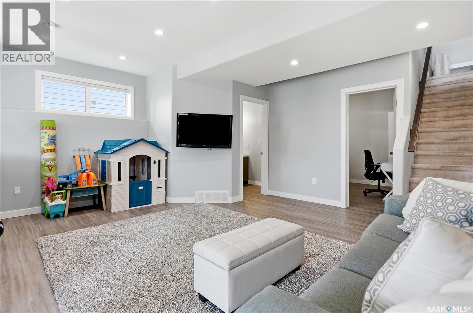 130 Sinclair Crescent, Saskatoon, SK