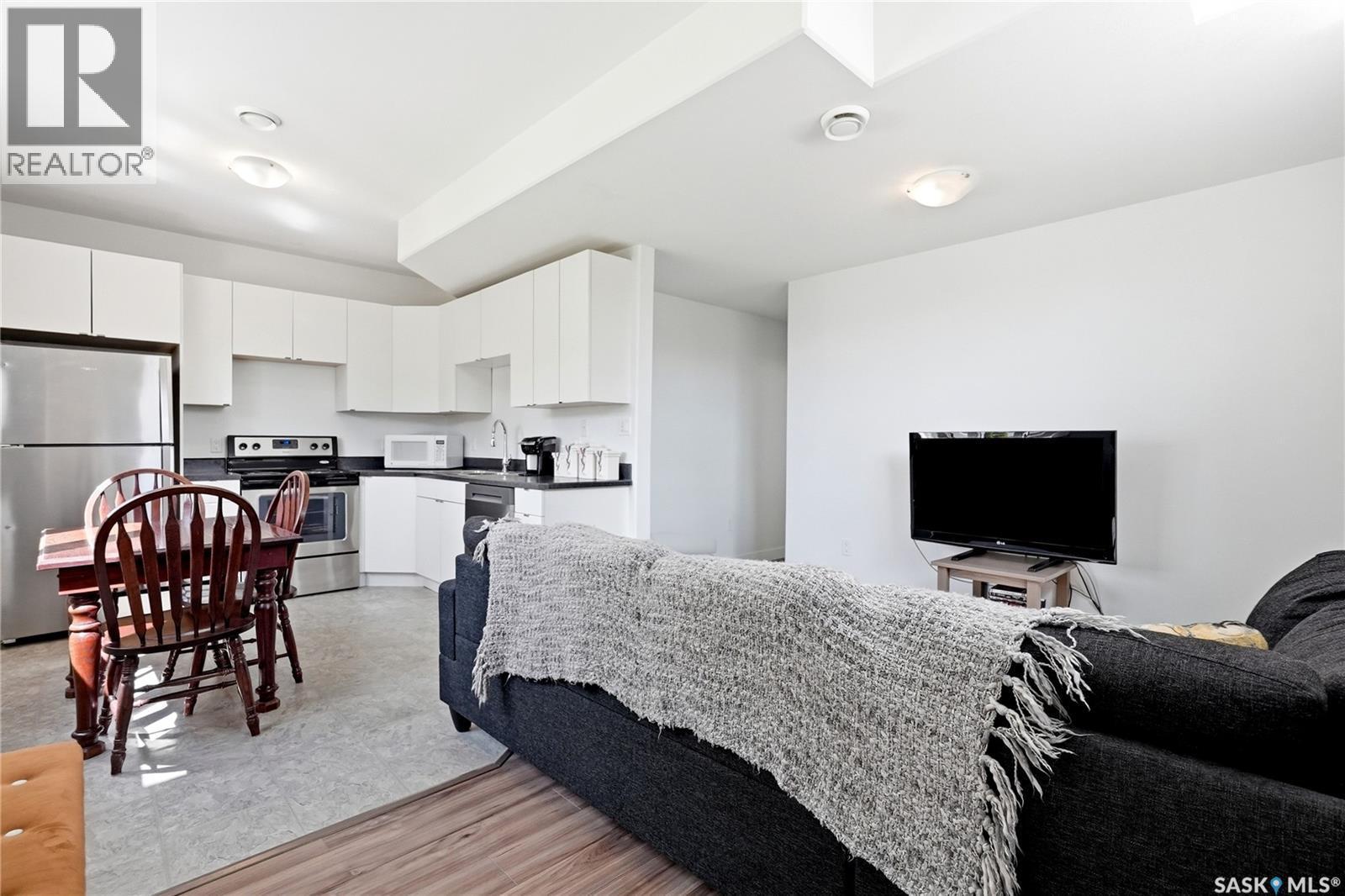 130 Sinclair Crescent, Saskatoon, SK