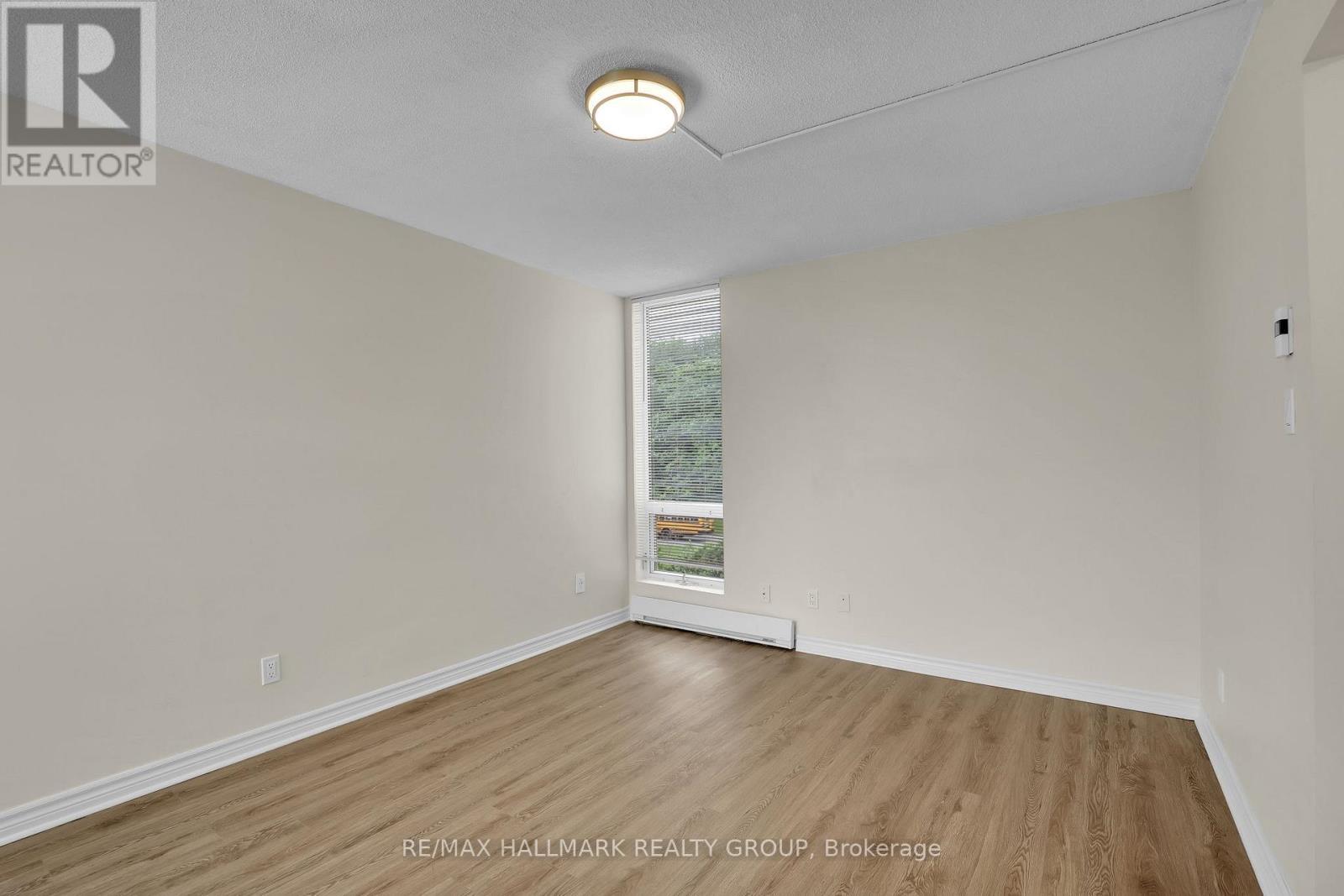 511 - 330 Centrum Boulevard, Ottawa, ON