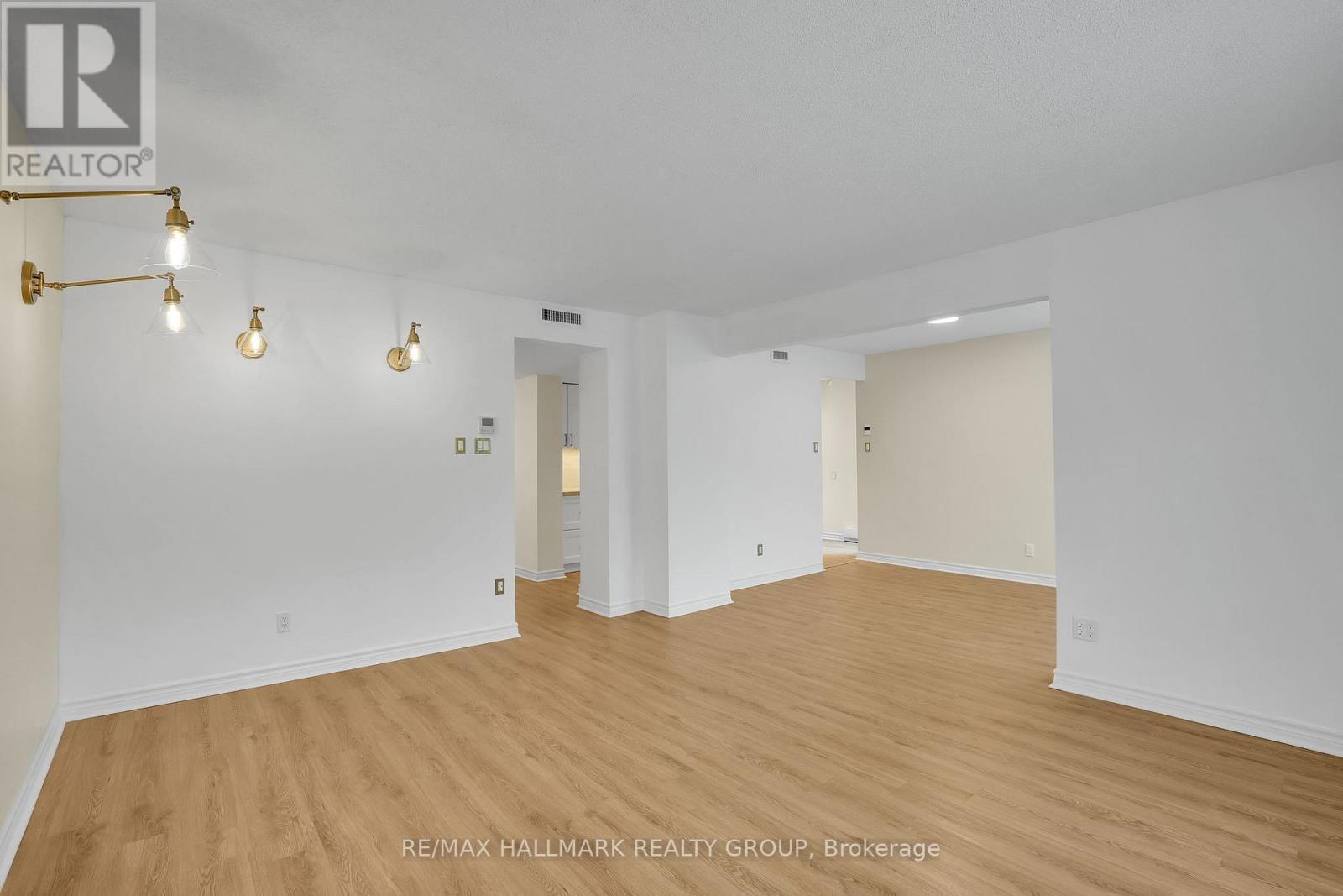 511 - 330 Centrum Boulevard, Ottawa, ON