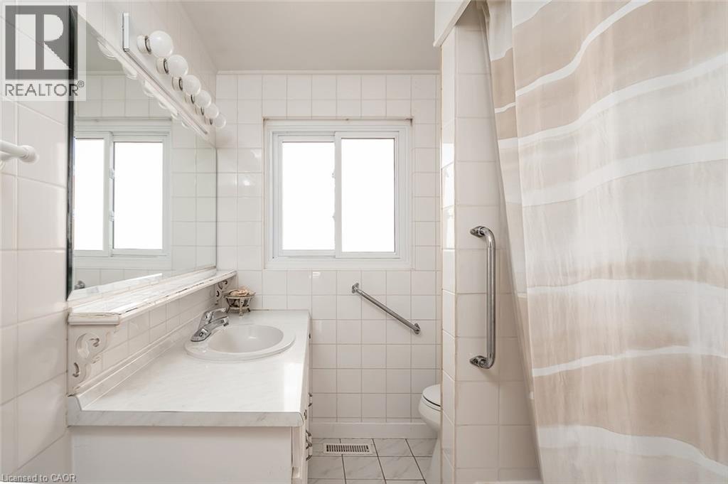 652 Ardleigh Crescent, Burlington, ON