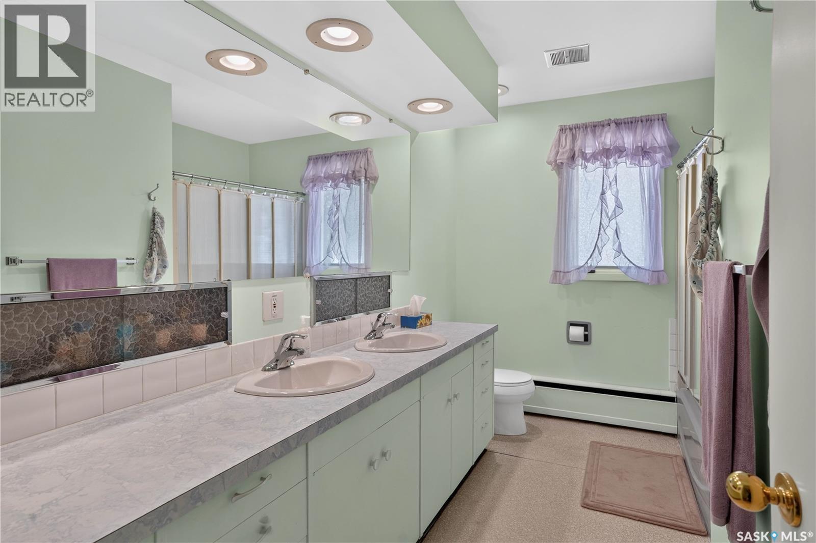 121 4Th Street E, Nipawin, SK