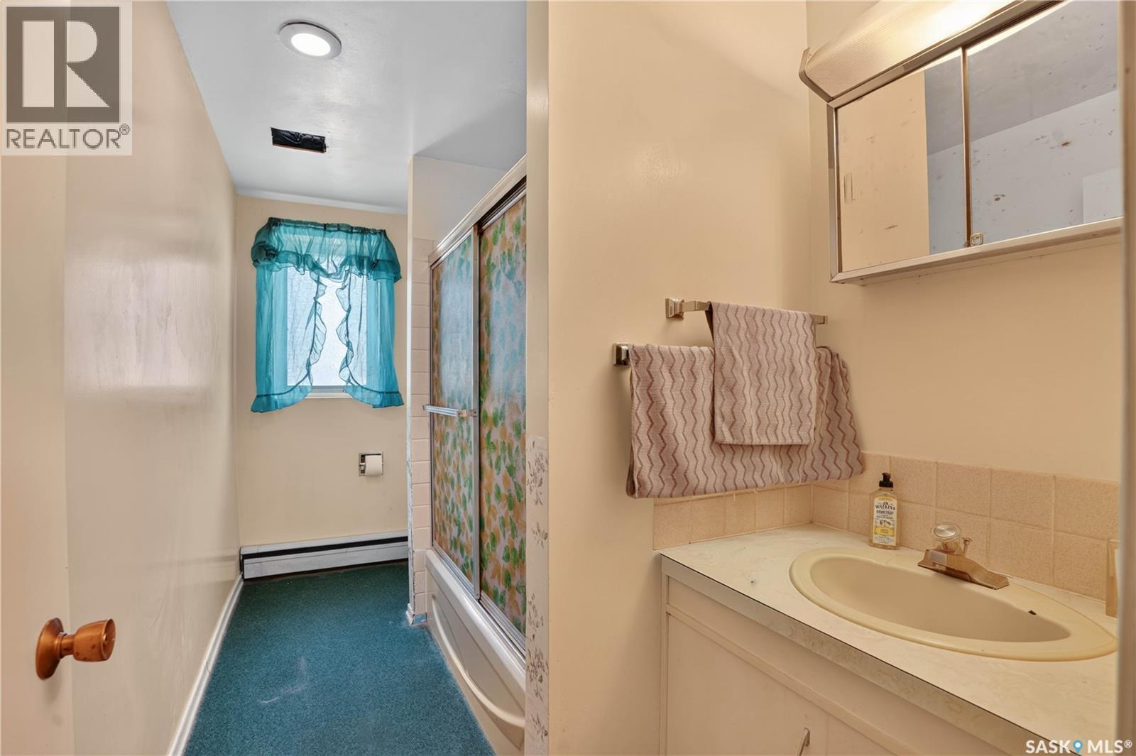 121 4Th Street E, Nipawin, SK