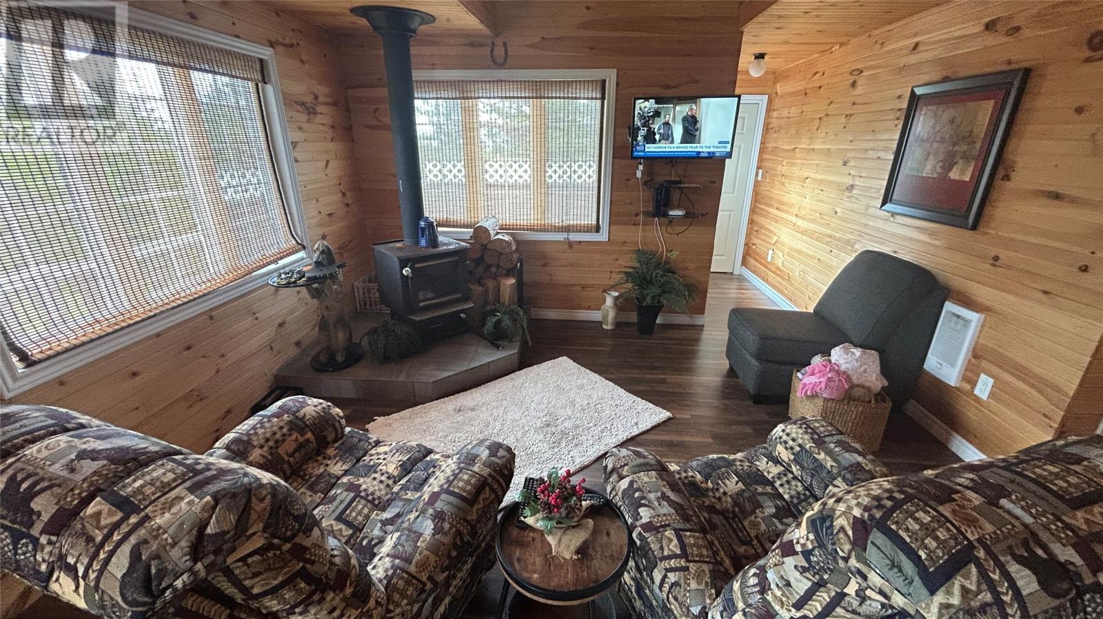 123 Main Road, Boswarlos, NL