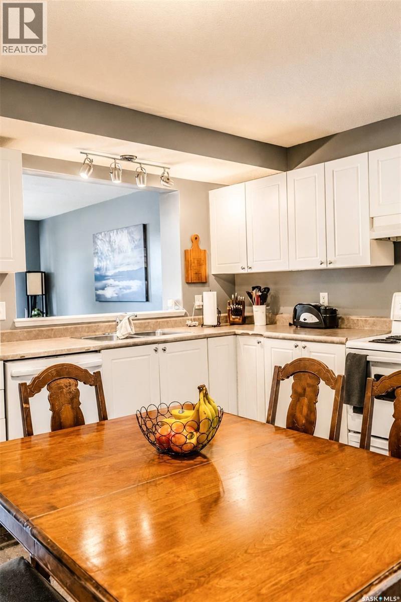 1430 10Th Avenue E, Regina, SK