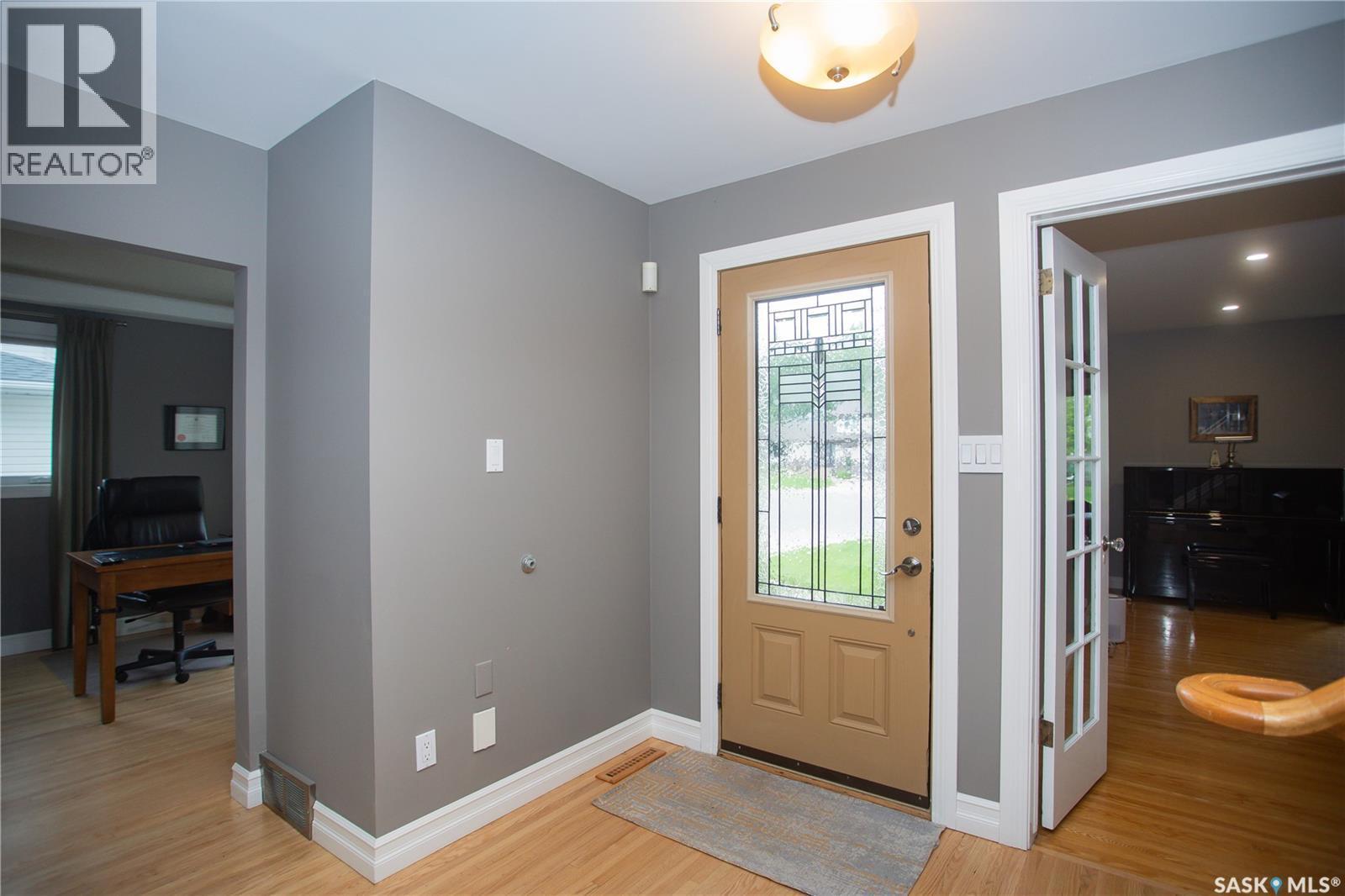 6 Harrington Place, Saskatoon, SK