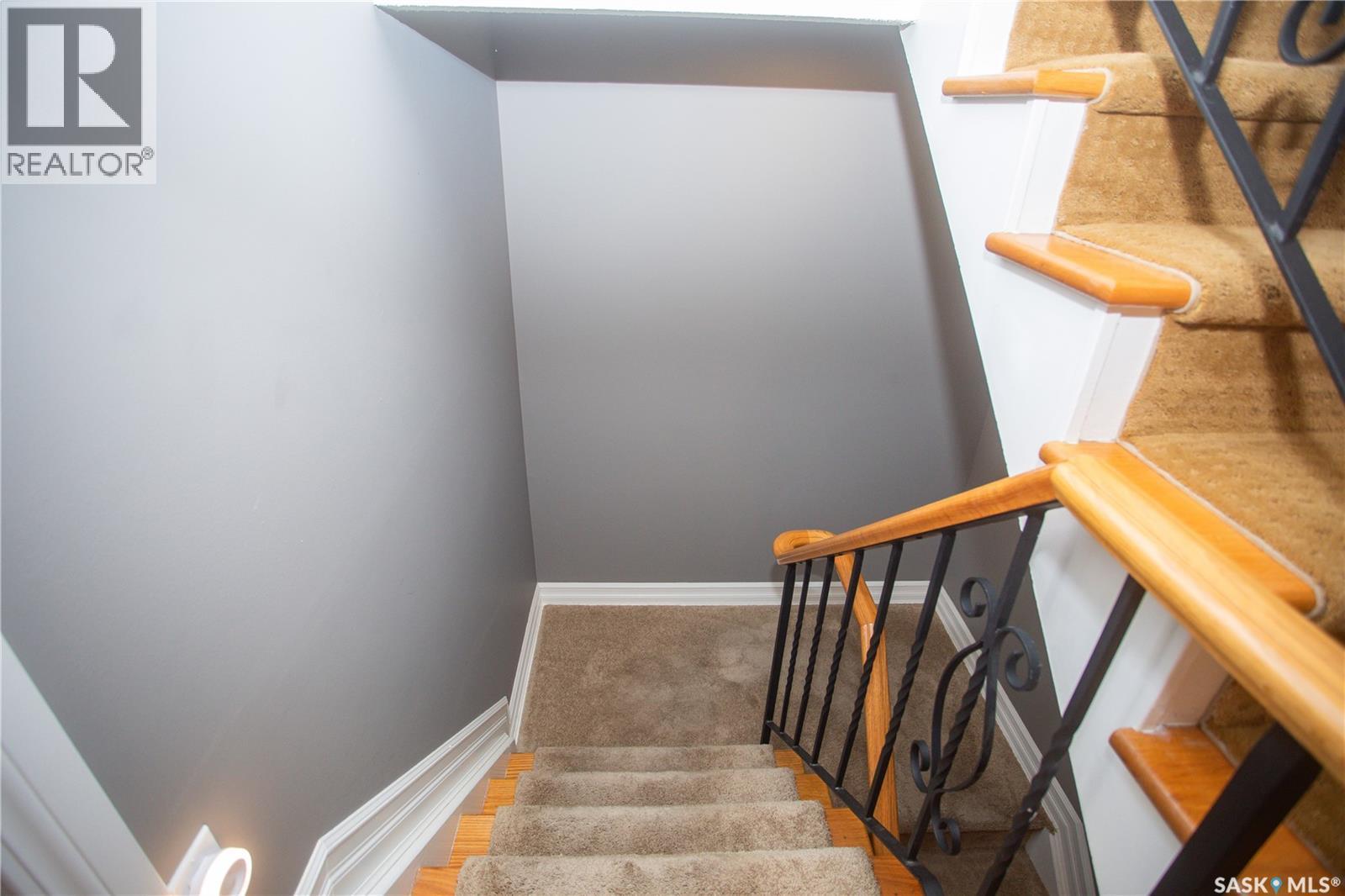 6 Harrington Place, Saskatoon, SK