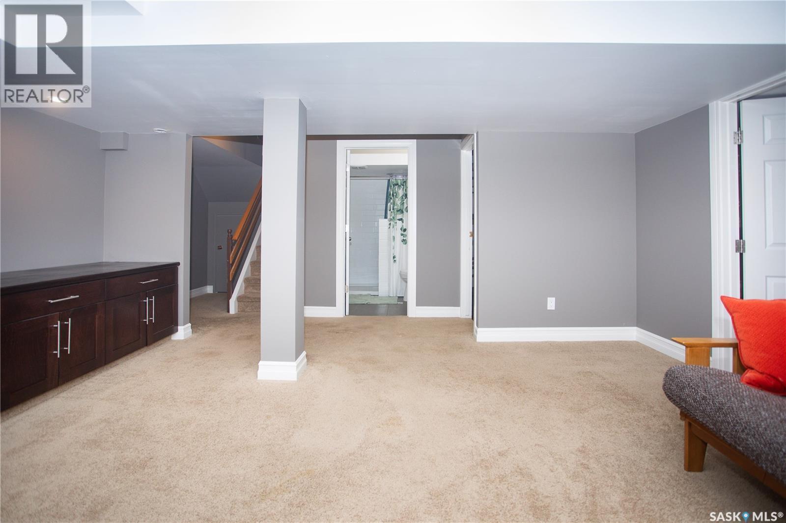 6 Harrington Place, Saskatoon, SK